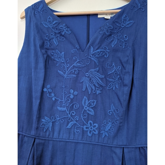 Boden Ada Textured Embroidered Sheath Dress - Picture 4 of 7